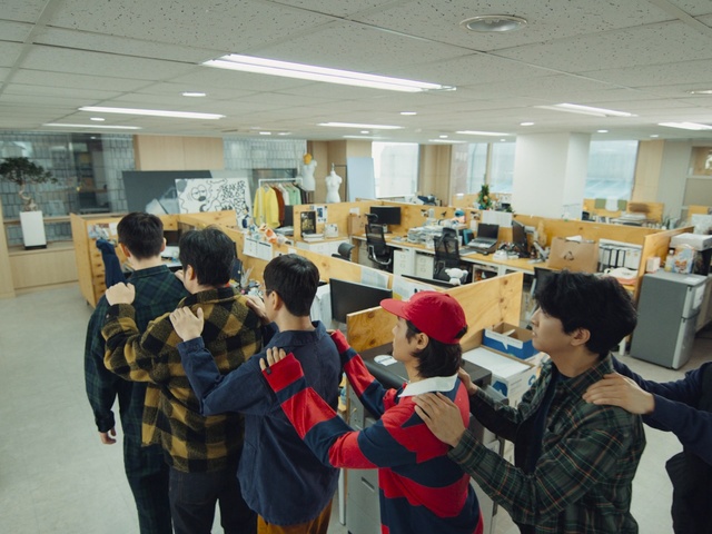 Video Reference: classroom, organization, Person