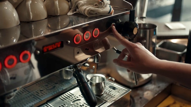 Video Reference: Espresso machine, Small appliance, Home appliance, Barista, Kitchen appliance, Drink, Coffeemaker