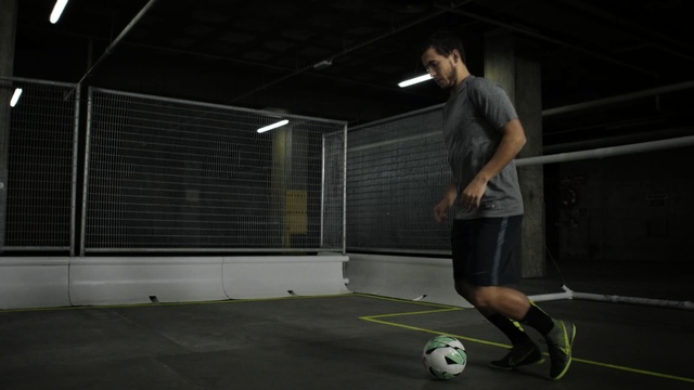 Video Reference: games, player, light, photography, sport venue, net, indoor games and sports, sports training, recreation, physical fitness