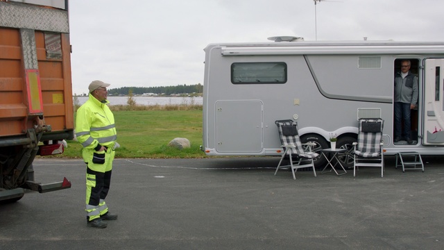 Video Reference: Transport, Motor vehicle, Vehicle, Mode of transport, Car, Emergency vehicle, Personal protective equipment, Emergency, Travel trailer, RV