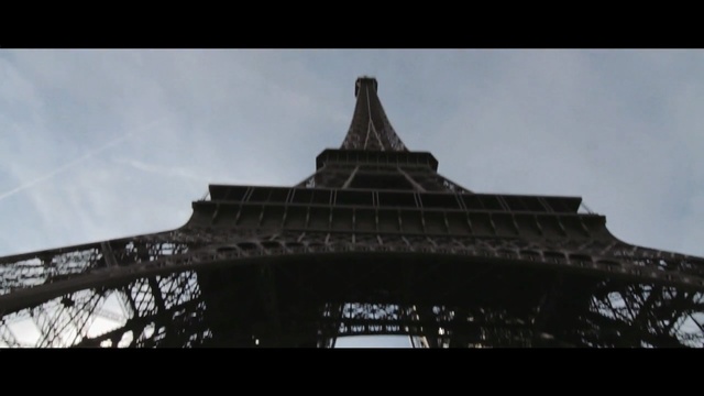 Video Reference: landmark, sky, historic site, architecture, monument, tower, tourist attraction, national historic landmark, building, facade, Person