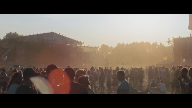 Video Reference: People, Crowd, Light, Atmospheric phenomenon, Morning, Atmosphere, Sunlight, Sky, Photography, Fun
