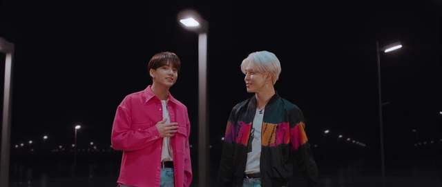 Video Reference: Performance, Stage, Event, heater, Performing arts, Drama, Human body, Fun, Music, Acting