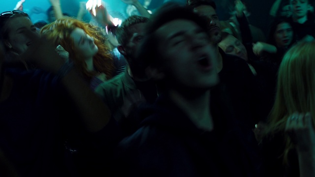 Video Reference: Green, Organism, Crowd, Fun, Event, Marine biology, Underwater, Darkness, Performance