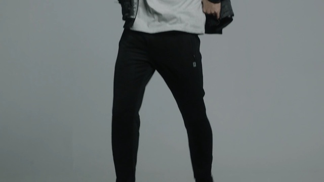 Video Reference: leg, adult