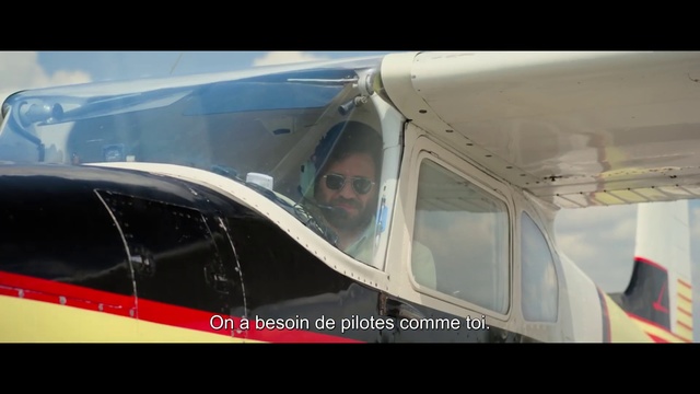 Video Reference: Vehicle, Motor vehicle, Transport, Mode of transport, Automotive exterior, Airplane, Car, Aerospace engineering, Windshield, Aircraft