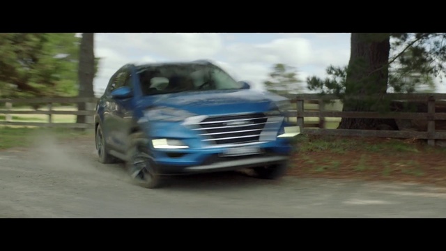 Video Reference: Land vehicle, Vehicle, Car, Mini SUV, Automotive design, Sport utility vehicle, Minivan, Bumper, Mid-size car, Ford ecosport