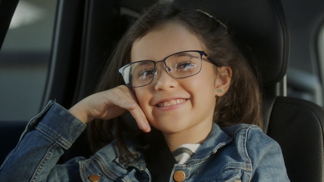 Video Reference: Face, Glasses, Hair, Eyewear, Facial expression, Eyebrow, Nose, Head, Chin, Forehead, Person