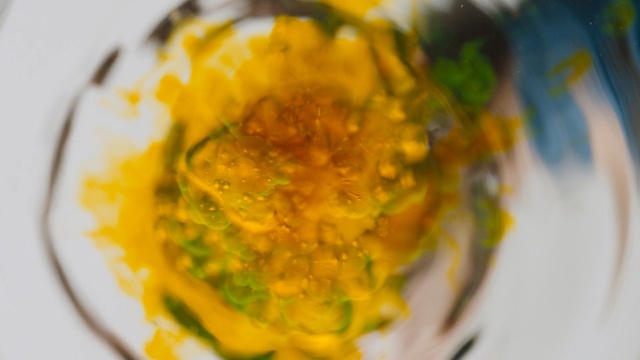 Video Reference: dish, food, vegetarian food, cuisine, recipe, Person