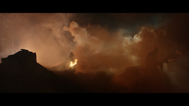 Video Reference: sky, atmosphere, geological phenomenon, cloud, wildfire, screenshot, heat, smoke, evening, meteorological phenomenon