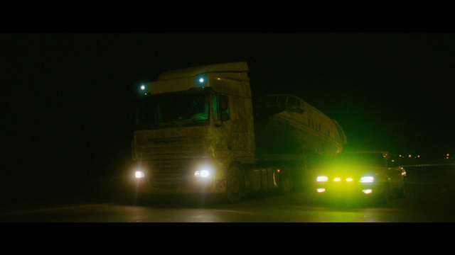 Video Reference: Night, Mode of transport, Green, Darkness, Lighting, Transport, Black, Light, Automotive lighting, Atmosphere