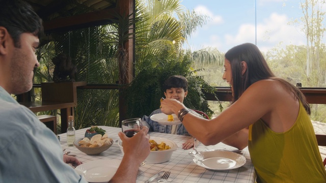 Video Reference: Meal, Eating, Lunch, Vacation, Breakfast, Recreation, Event, Brunch, Leisure, Dish