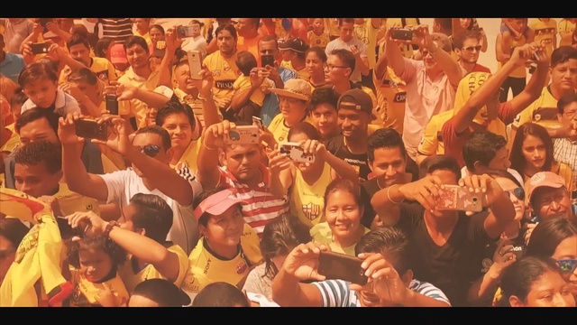 Video Reference: Crowd, People, Audience, Cheering, Youth, Event, Fun, Applause, Fan, Team