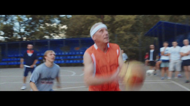 Video Reference: Sports, Fun, Snapshot, Basketball, Recreation, Running, Competition event, Player, Muscle, Long-distance running