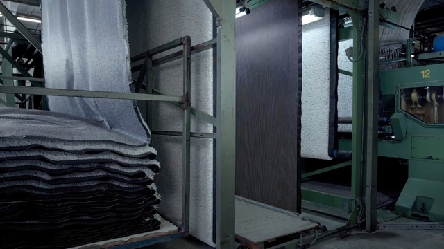 Video Reference: Metal, Glass, Aluminium, Steel, Machine, Building, Indoor, Sitting, Chair, Bed, Black, Room, Green, Refrigerator, White, Bedroom, Kitchen, Standing, Table, Computer, Cat, Sink, Luggage, Man, Door, Stairs, Abandoned