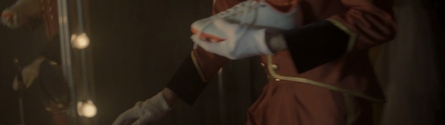 Video Reference: White, Shoulder, Joint, Arm, Hand, Brown, Leg, Human, Finger, Human body, Person