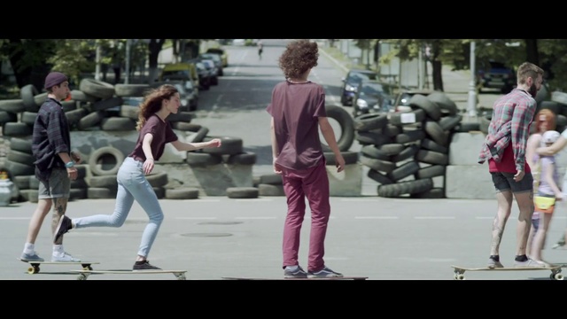 Video Reference: People, Snapshot, Fashion, Street, Street fashion, Pedestrian, Footwear, Fun, Photography, Walking, Person