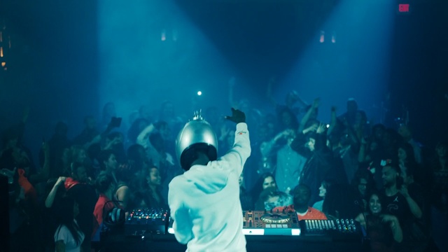 Video Reference: stage, entertainment, concert, rock concert, event, underwater, performance, nightclub, music artist, music venue, Person