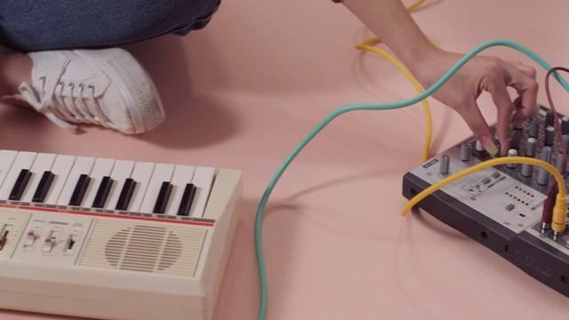 Video Reference: electronic instrument, keyboard, musical instrument, musical instrument accessory, electronic musical instrument, electronic device, technology, electronics, synthesizer