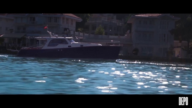 Video Reference: Boat, Vehicle, Water, Watercraft, Waterway, Luxury yacht, Boating, Yacht, Speedboat, Sea