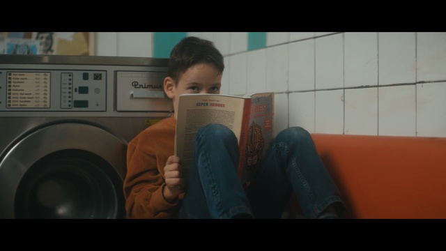 Video Reference: Face, Facial expression, Head, Sitting, Snapshot, Fun, Nose, Eye, Human, Mouth, Person