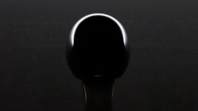 Video Reference: Microphone, Flash photography, Peripheral, Audio equipment, Gadget, Headphones, Symbol, Monochrome photography, Circle, Darkness