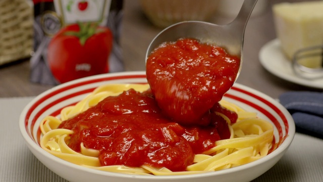 Video Reference: Dish, Food, Cuisine, Tomato sauce, Marinara sauce, Ingredient, Arrabbiata sauce, Pasta pomodoro, Amatriciana sauce, Produce