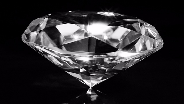 Video Reference: Diamond, Crystal, Gemstone, Transparent material, Glass, Still life photography, Fashion accessory, Jewellery, Black-and-white, Stemware