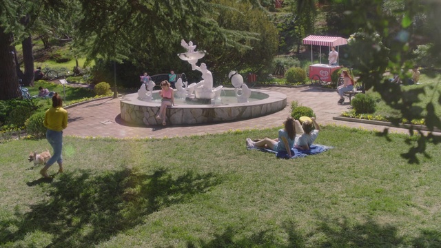 Video Reference: Garden, Yard, Lawn, Botanical garden, Landscaping, Backyard, Grass, Fountain, Leisure, Water feature