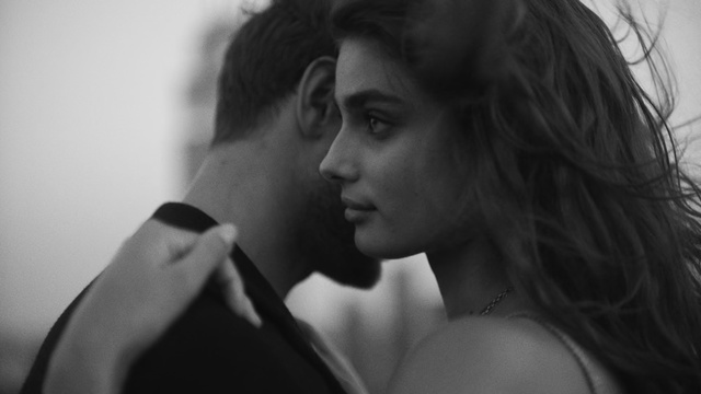 Video Reference: Hair, Photograph, Face, Black, Black-and-white, Monochrome photography, Beauty, Lip, Monochrome, Photography, Person, Woman, Indoor, Looking, Holding, Standing, Man, Young, Glasses, Front, Mirror, Brushing, Phone, Teeth, Girl, Wearing, Shirt, Talking, White, Mouth, Human face, Black and white, Portrait, Blur