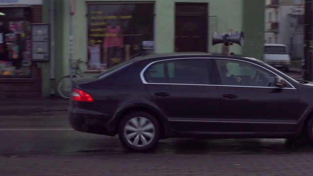 Video Reference: Land vehicle, Vehicle, Car, Black, Alloy wheel, Motor vehicle, Full-size car, Škoda superb, Mid-size car, Crossover suv