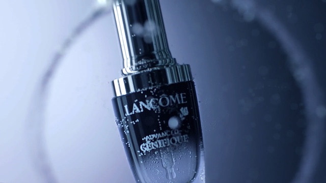 Video Reference: Water, Liquid, Material property, Fluid, Glass, Photography, Macro photography, Glass bottle