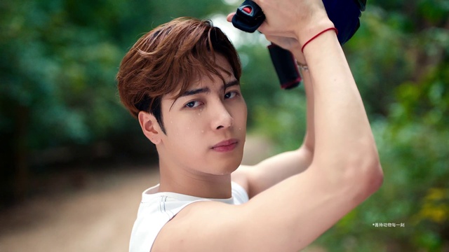 Video Reference: Hair, Face, Photograph, Skin, Beauty, Arm, Hairstyle, Snapshot, Muscle, Forehead