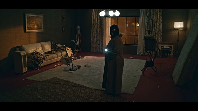 Video Reference: darkness, light, screenshot, lighting, scene, night, midnight, house