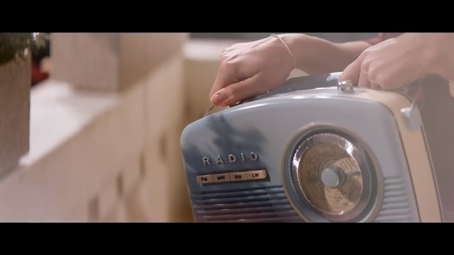 Video Reference: Small appliance, Technology, Electronic device, Video projector, Home appliance