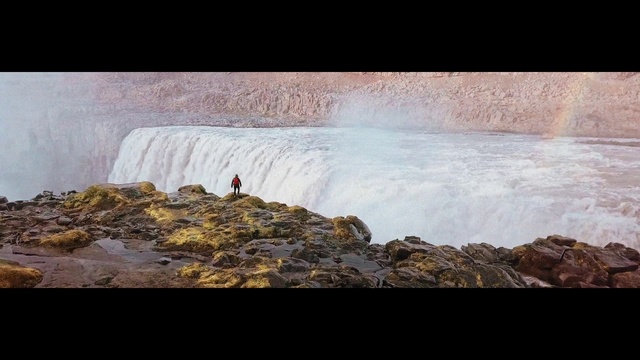 Video Reference: Water, Sky, Atmospheric phenomenon, Rock, Atmosphere, Cloud, Waterfall, Wave, Landscape, Sea