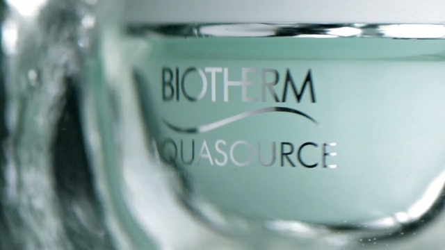 Video Reference: water, product, close up, glass, font, product, liquid