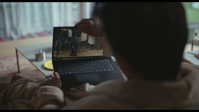 Video Reference: Laptop, Personal computer, Computer keyboard, Netbook, Technology, Electronic device, Typing, Photography, Computer monitor, Desk