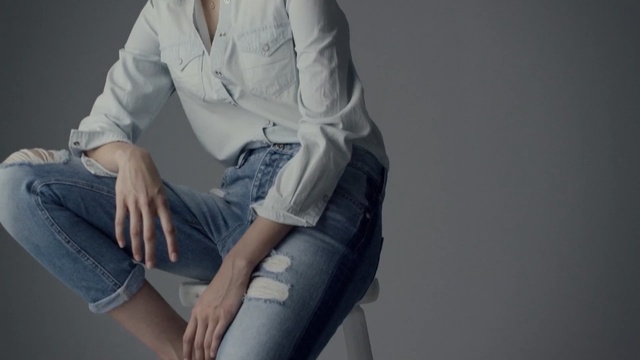 Video Reference: photograph, sitting, shoulder, joint, leg, girl, hand, arm, photo shoot, neck