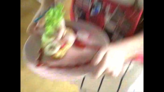 Video Reference: Hand, Finger, Pink, Cheek, Mouth, Cake decorating, Food, Icing, Buttercream, Ear