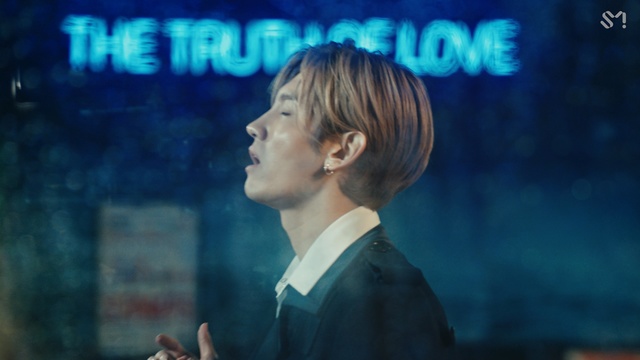 Video Reference: Cheek, Forehead, Human, Font, Adaptation, Jaw, Performance