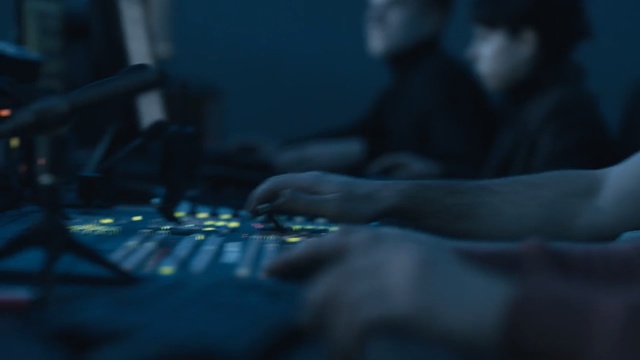 Video Reference: device, keyboard, remote control, equipment, hand