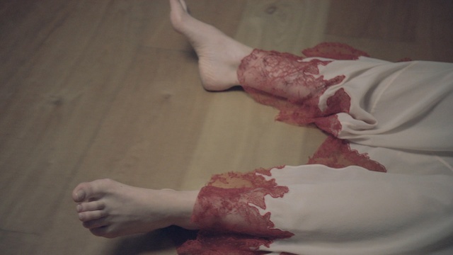 Video Reference: hand, finger, leg, arm, joint, blood, flesh, foot, human leg, flooring
