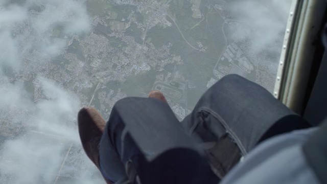 Video Reference: water, geological phenomenon, snow, freezing, adventure, ice, sky, window, winter, windshield