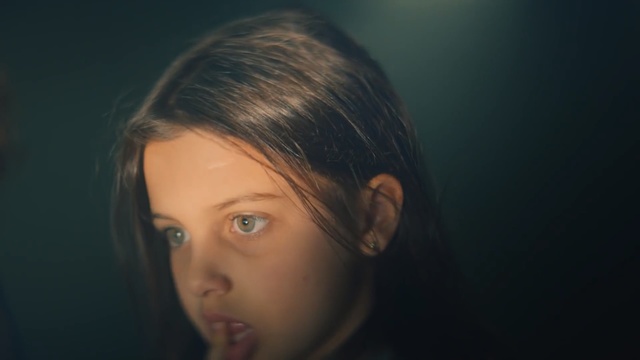 Video Reference: Face, Hair, Nose, Eyebrow, Forehead, Head, Chin, Cheek, Hairstyle, Lip