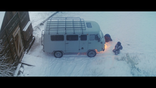 Video Reference: Mode of transport, Vehicle, Van, Car, Transport, Snow, Winter, Freezing, Minivan, Automotive exterior