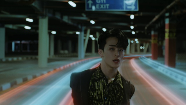 Video Reference: Snapshot, Forehead, Human, Black hair, Fun, Cool, Photography, Night, Leisure