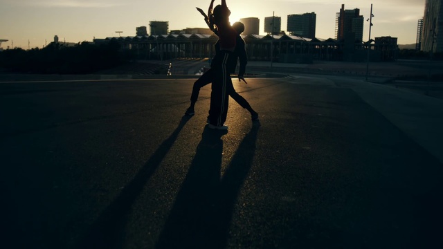 Video Reference: Sky, Water, Standing, Backlighting, Shadow, Morning, Photography, Evening, Tree, Darkness