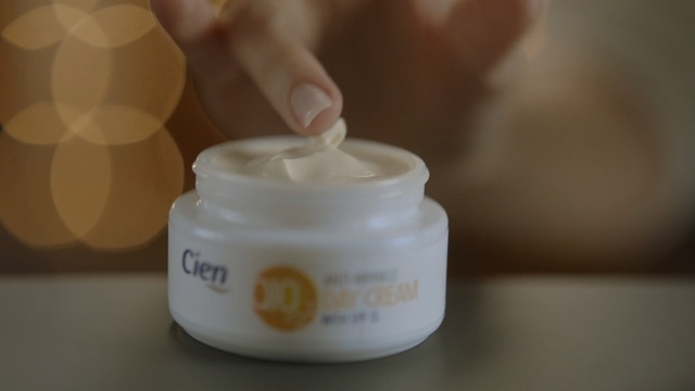 Video Reference: Product, Skin, Hand, Cream, Cream, Skin care, Baby Products, Dairy, Baby bottle, Person