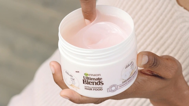 Video Reference: Skin, Product, Hand, Head, Pink, Cream, Cream, Skin care, Neck, Nail